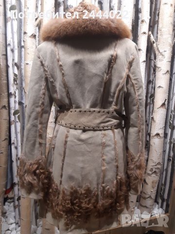 Красиво палто от естествена кожа размер 36, снимка 4 - Палта, манта - 38720736