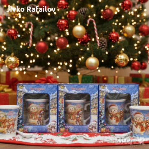Празничен комплект за топли напитки – Керамична чаша и лъжичка в коледна опаковка, снимка 4 - Чаши - 52803282