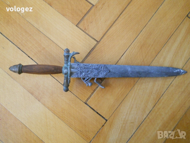 Старинна френска кама с вграден кремъчен пистолет -  (реплика), снимка 6 - Антикварни и старинни предмети - 40038574