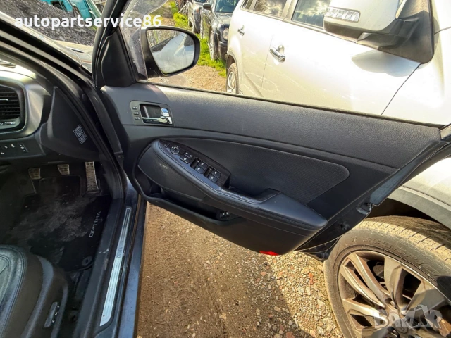 на части Kia Optima 1.7 crdi 2012, снимка 8 - Автомобили и джипове - 54085487