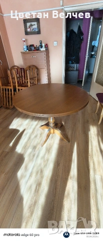 Продавам кръгла разтегателна маса 