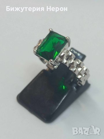 Сребърен пръстен с зелен циркон, снимка 1 - Пръстени - 42757109