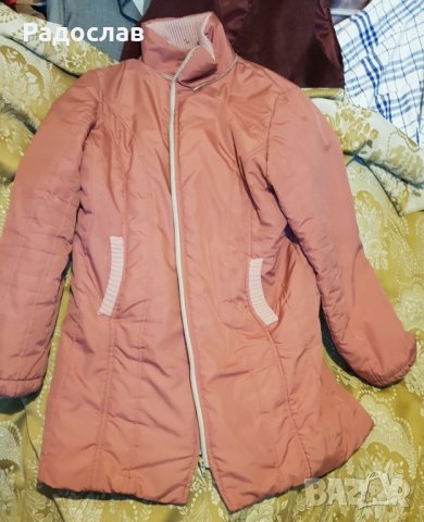 Продавам дамско яке XL Кремаво червен