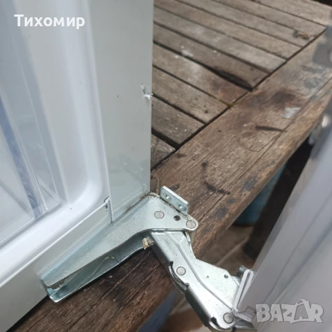 Хладилник за вграждане Bauknecht , снимка 2 - Хладилници - 51230832