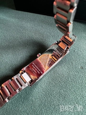 Дамски часовник Tissot Happy Chic Brown, снимка 5 - Дамски - 52843853