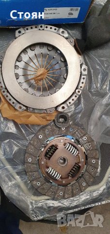 Чисто Нов комплект съединител + аксиалне лагер CITROËN C4, C5 PEUGEOT 407, 307 , снимка 2 - Части - 35070758