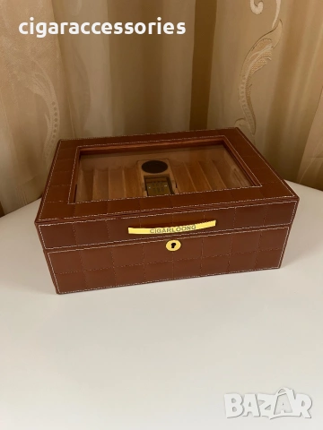 Хумидор за 50 пури – кедър, кожа, стъкло, дигитален хигрометър