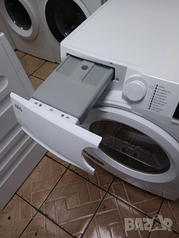 Като нова сушилня с термопомпа АЕГ Aeg Serie 7000 A+++ 8кг 2 години гаранция!, снимка 10 - Сушилни - 53252937