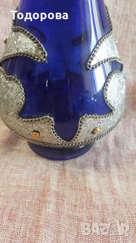 Старинна ваза от цветно стъкло и метален обков, снимка 6 - Антикварни и старинни предмети - 29293752