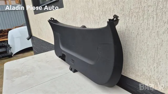 Орнамент на задната врата Тапицерия на задната врата Kia Ceed година 2018 -2023 код 81750-J7200, снимка 2 - Аксесоари и консумативи - 48319499