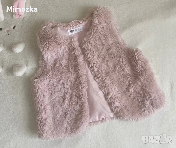 Страхотен коледен лот (пухкаво елече на Hm и червена рокля с дантелена яка) за сладурка р-р 116!, снимка 2 - Детски комплекти - 52121124