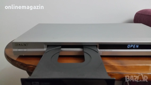 DVD SONY, снимка 2 - Плейъри, домашно кино, прожектори - 54184903