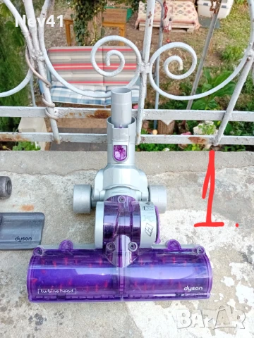 Продавам 3 оригинални и запазени накрайника Dyson, снимка 4 - Прахосмукачки - 51380172
