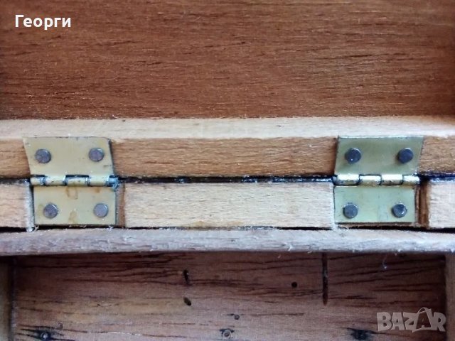 Старинна дървена кутия, снимка 11 - Антикварни и старинни предмети - 46467825