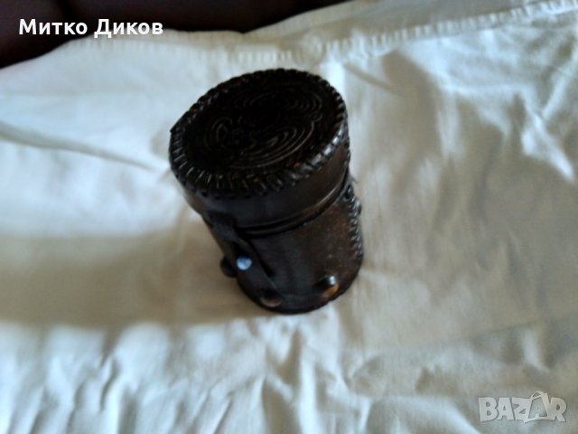 Метална медна чашка с обвивка естествена кожа с инкрустации от соца винтидж