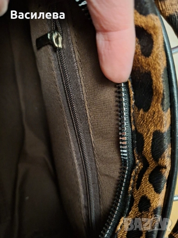 малка чанта, снимка 6 - Чанти - 54070390