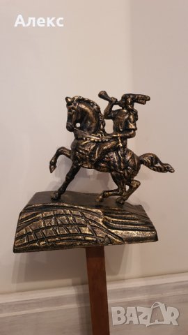 Масивен метален конник 1.4кг –стара статуетка, Отлична!, снимка 2 - Антикварни и старинни предмети - 34930338