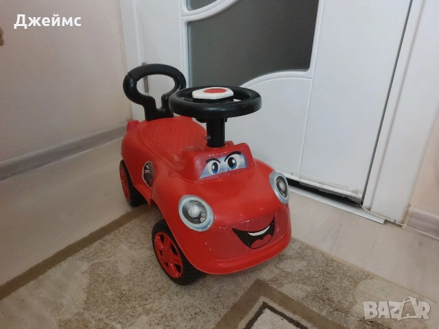 Детска количка със свирка