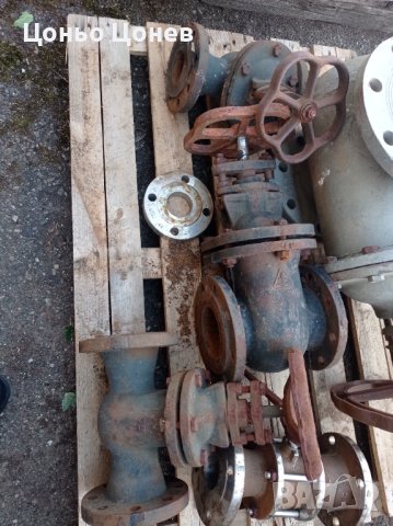 Продавам шибърни кранове на фланци Ф 65 мм.  2 бр., снимка 1