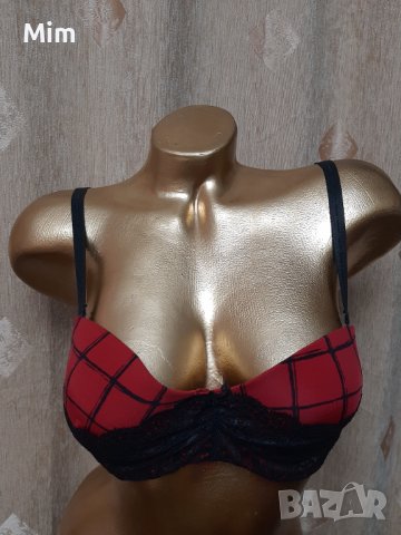 75 В Черен дантелен сутиен с червена чашка , снимка 3 - Бельо - 39099382