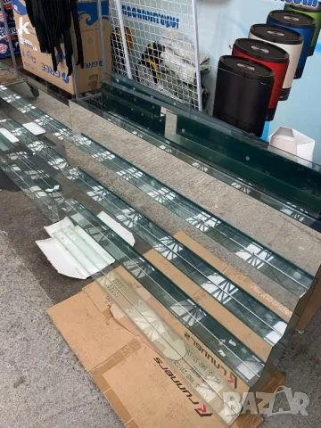 здравейте продавам 4бр стъклени витрини, снимка 4 - Витрини - 49339686