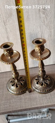 Чифт бронзови свещници, снимка 6 - Антикварни и старинни предмети - 55778163
