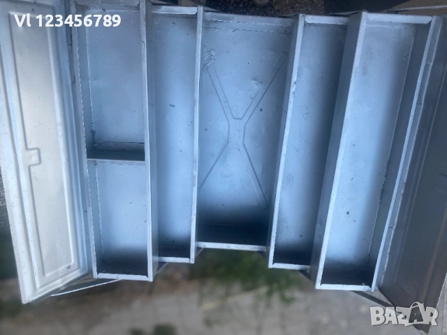 Метална кутия за инструменти тип акордеон с 5 отделения и катинар от 1985 г, снимка 2 - Други инструменти - 53882630