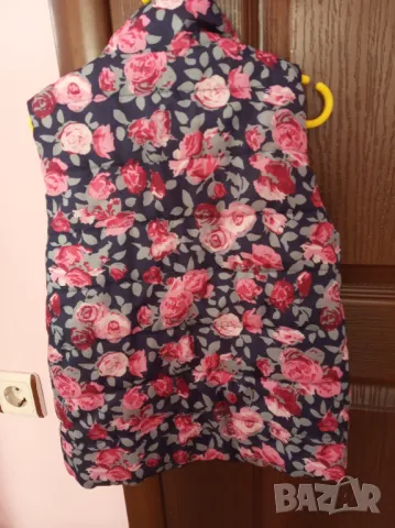 Детски елек , снимка 2 - Детски якета и елеци - 47437016