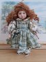 Колекционерска порцеланова кукла, снимка 1 - Колекции - 38753947
