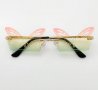 Слънчеви очила пеперуди + калъф и ключодържател 3 в 1 , снимка 1 - Слънчеви и диоптрични очила - 33791190