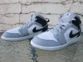 Детски маратонки Nike Air Jordan 1 Mid , снимка 6