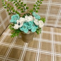 Ръчно направени  кошнички с плетени на една кука цветя, снимка 14 - Други - 44460903