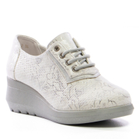 Дамски обувки с връзки на платформа в бяло и бежово , снимка 2 - Дамски ежедневни обувки - 44742111