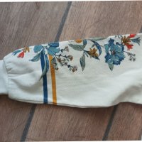 Блуза Reserved с флорални ръкави, снимка 2 - Блузи с дълъг ръкав и пуловери - 40028923