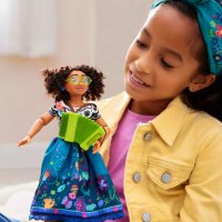 Оригинална пееща кукла Мирабел Енканто Дисни Encanto Disney, снимка 2 - Кукли - 40332572