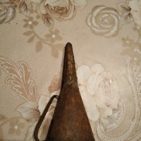 Стара метална фуния, снимка 1 - Антикварни и старинни предмети - 29143162