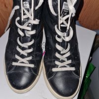 Адидас обувки, снимка 1 - Маратонки - 30684544
