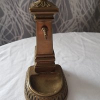 Малък бронзов макет на градинска чешма, снимка 1 - Антикварни и старинни предмети - 44400041