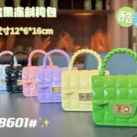 Симпатична и компактна Фешън дамска чанта различни модели, снимка 6 - Чанти - 44382993