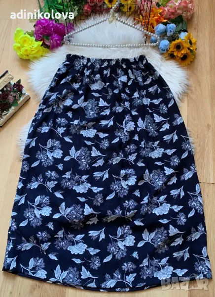 Тъмно синя миди пола на цветя, снимка 1