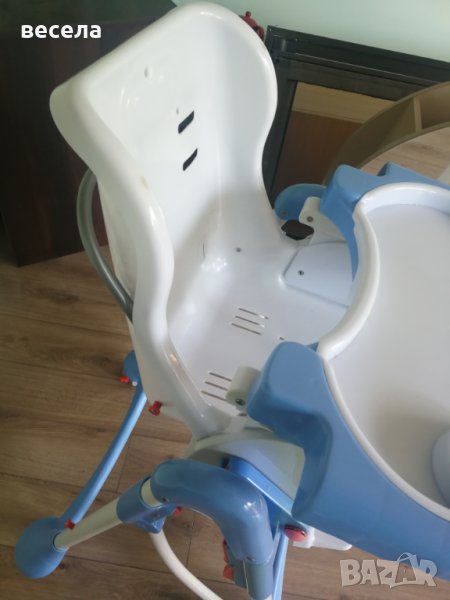 Столче за хранене, използвано, син цвят с колелца, снимка 1