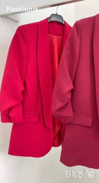 Червено сако, снимка 1