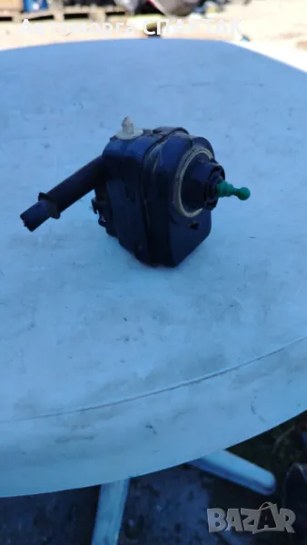 Машинка фар десен 7700840141 за RENAULT MEGANE I Cabriolet, снимка 1