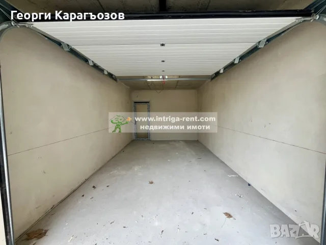 №4134 Просторен и висок гараж, подходящ за джип и SUV в сграда ново строителство с АКТ16 в кв. Куба., снимка 2 - Гаражи и паркоместа - 56160290