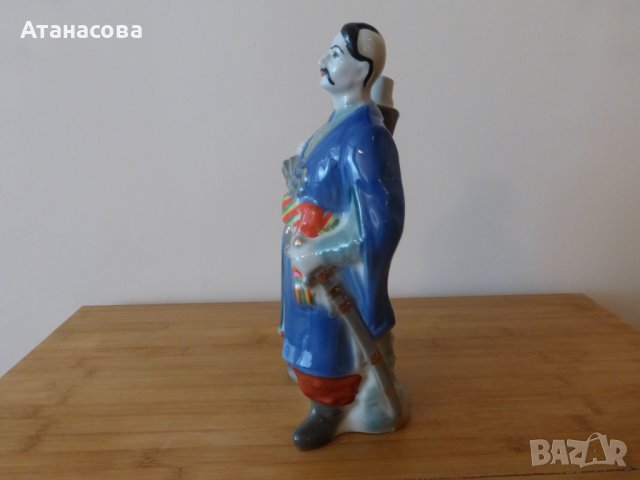Порцеланова фигура-бутилка Украйна 1990 г 2, снимка 4 - Антикварни и старинни предмети - 42785122