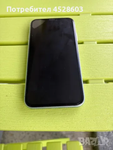 Apple iPhone 11 – купен от Apple Store London, отлично състояние