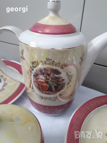 Немски фин порцеланов сервиз за 8 души ГДР, снимка 3 - Сервизи - 31579582