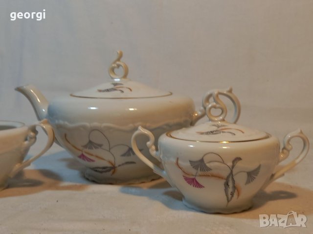 Бароков порцеланов чайник захарница и латиера Чехословакия , снимка 1 - Сервизи - 40835248