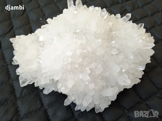 №215, Кварц,Кварцов Кристал,Планински кристал,Кристали и минерали,, снимка 4 - Декорация за дома - 48874084