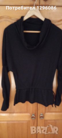 Черна блуза, снимка 2 - Блузи с дълъг ръкав и пуловери - 36696271